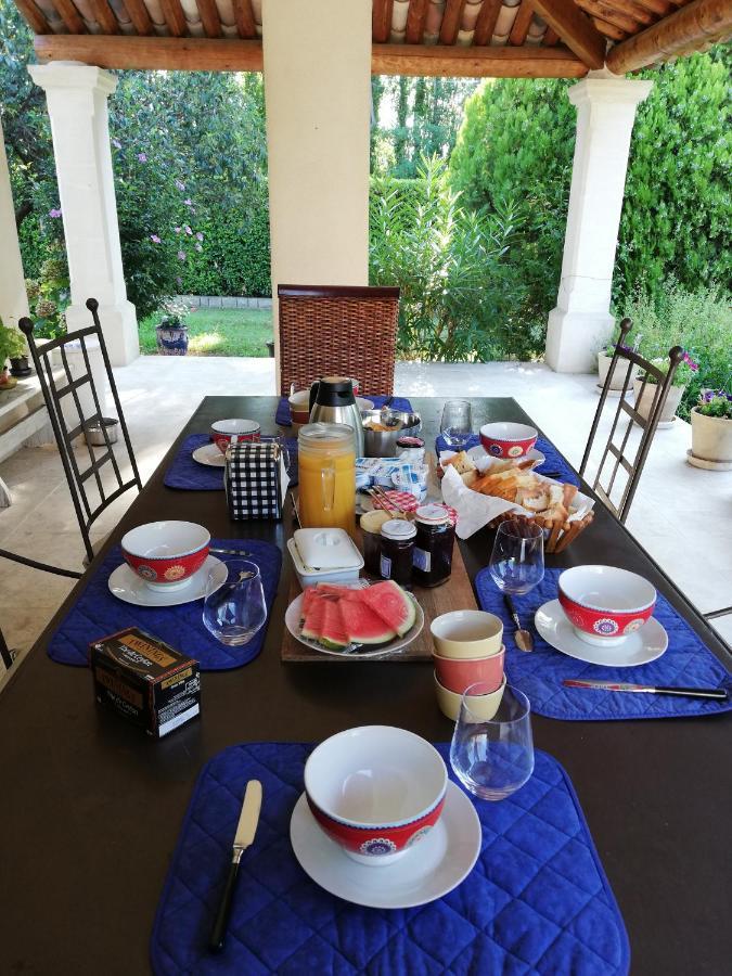 La Goutadou Bed & Breakfast Cabannes Ngoại thất bức ảnh