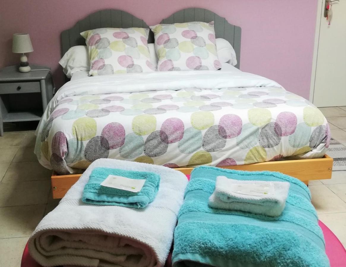 La Goutadou Bed & Breakfast Cabannes Ngoại thất bức ảnh
