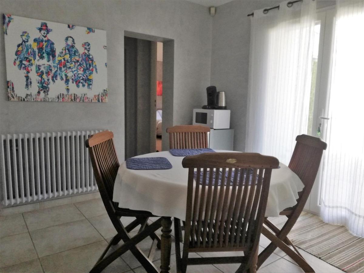 La Goutadou Bed & Breakfast Cabannes Ngoại thất bức ảnh